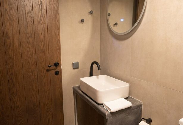 μπανιο φώτη